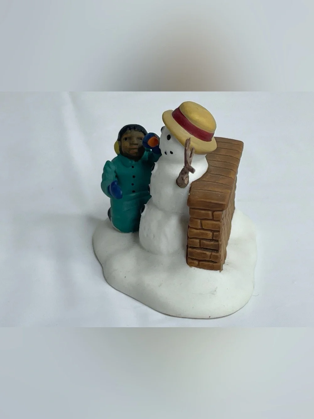 Department 56 The Heritage Village Collection “Playing In The Snow” One Figurine